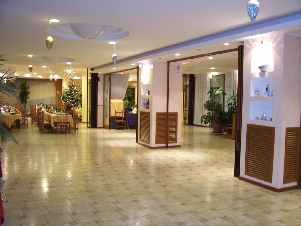 Hotel Marrani Ronta Екстер'єр фото